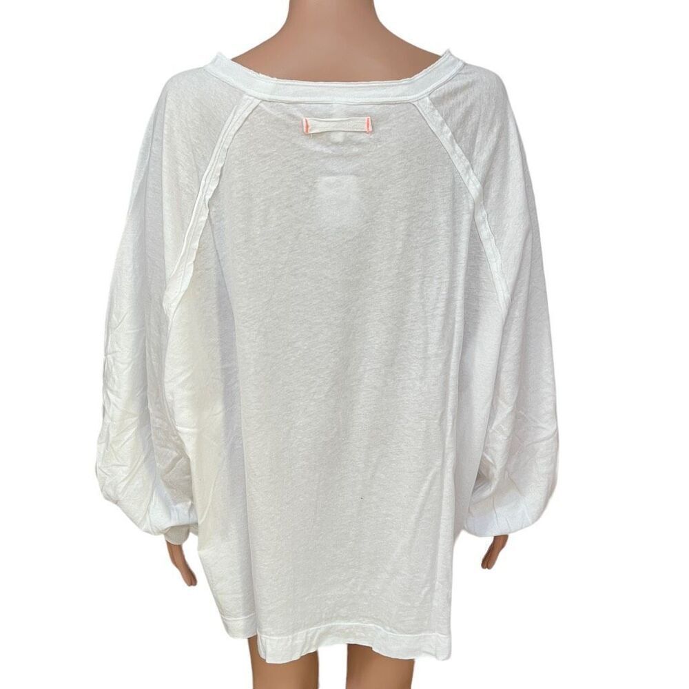Free People Shes Everything oversized top in white size M NWT - Picture 5 of 5